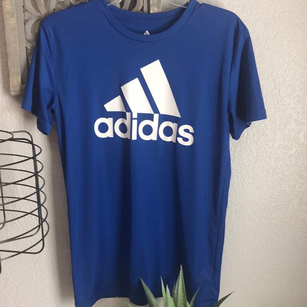 Adidas Light weight tee - Picture 1 of 5